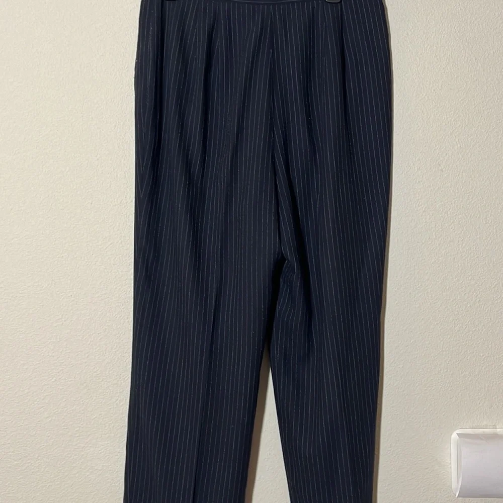 Le Suit pinstripe Navy pantsuit size 14 - Picture 6 of 6